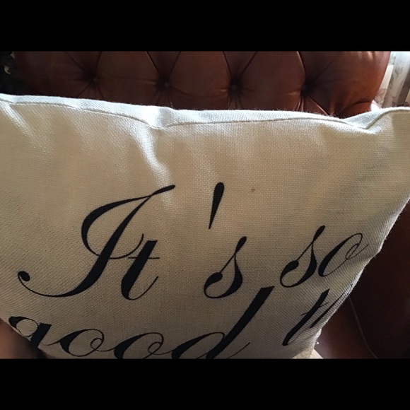 IT’S SO GOOD TO BE HOME THROW PILLOW NWOT - Picture 9 of 9